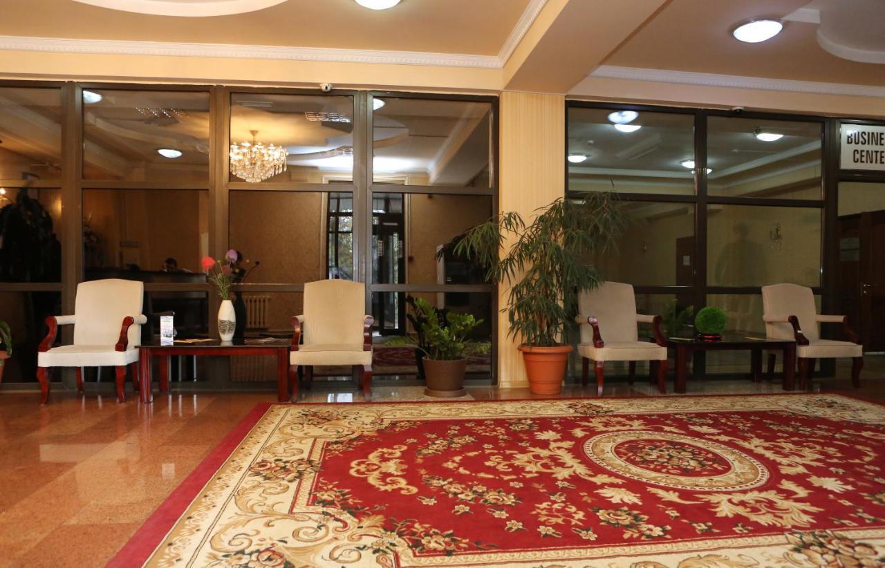 Hotel Экипаж Almatý Exterior foto
